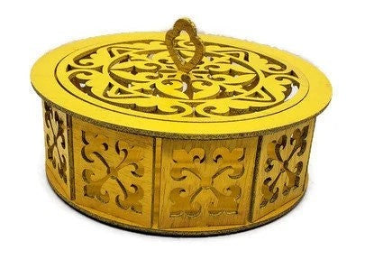 Walnut Wonder Potpourri Holder Handcrafted from Thick Walnut Wood with Elegant Cut-Outs for Aromatic Display and Luxurious Home Decor