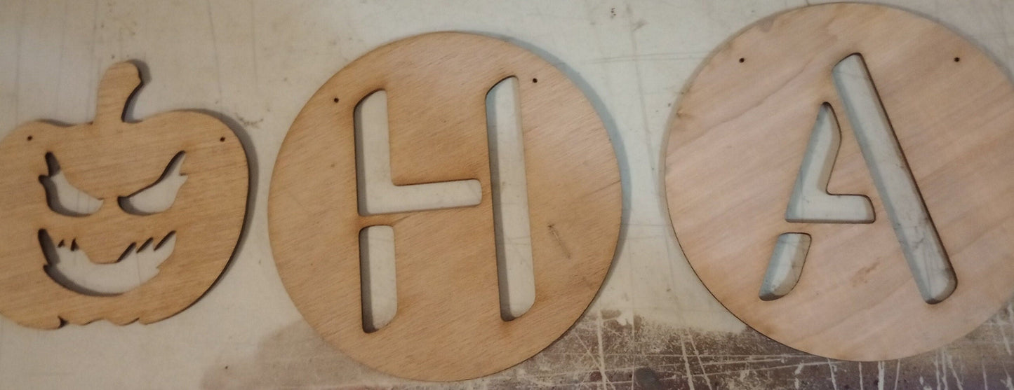 Kids Craft Halloween Banner, paint and design your Halloween any way you wish for children and adults alike. great decorations for halloween