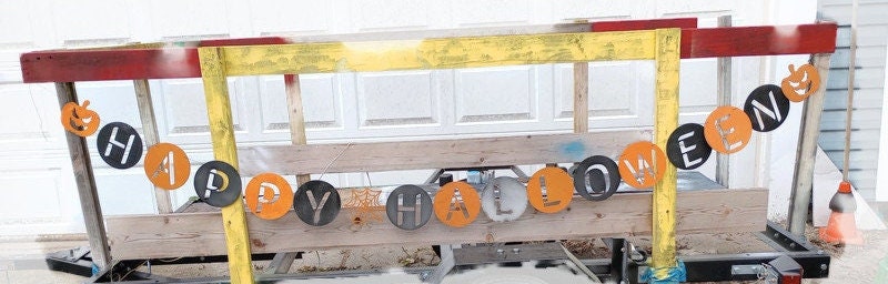 Kids Craft Halloween Banner, paint and design your Halloween any way you wish for children and adults alike. great decorations for halloween