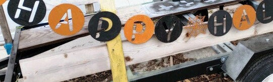 Kids Craft Halloween Banner, paint and design your Halloween any way you wish for children and adults alike. great decorations for halloween