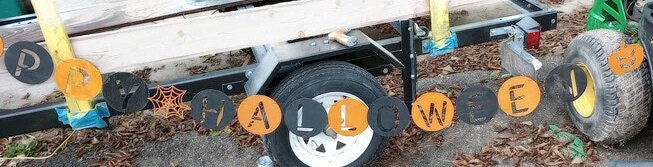 Kids Craft Halloween Banner, paint and design your Halloween any way you wish for children and adults alike. great decorations for halloween