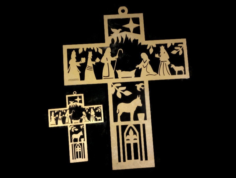 ♥ Are you searching for a meaningful and affordable Christmas gift that still captures the true spirit of the holiday season? 
♥ Look no further than our beautiful Nativity Scene Cross door hanger! This single ornament can be hung on your door, wall, or even in front of a window. 
♥ It depicts the Baby Christ, Mary, Joseph, and the three wise men and is a perfect way to share the story of Jesus' birth with your family and friends.