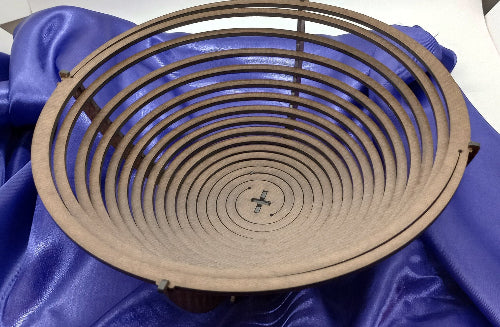 Not quite a basket—more like a clever little cradle. This fold-flat organizer is designed for life's small essentials, from craft bits to countertop clutter. The bowl section fits one way only, ensuring a snug, secure setup every time. Pop it open when needed, fold it flat when you're done—no guesswork, no bulk.