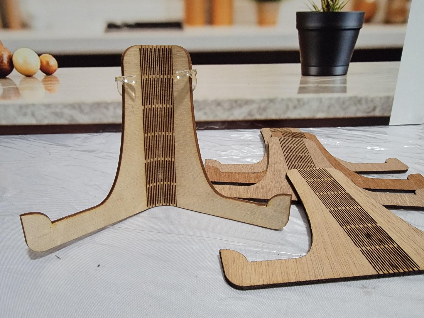 Living-Hinge Bendable Easels with Adjustable Acrylic Clip Laser-Cut Plywood Display Stands for 8-Inch Plates or Art Tiles Set of Twelve